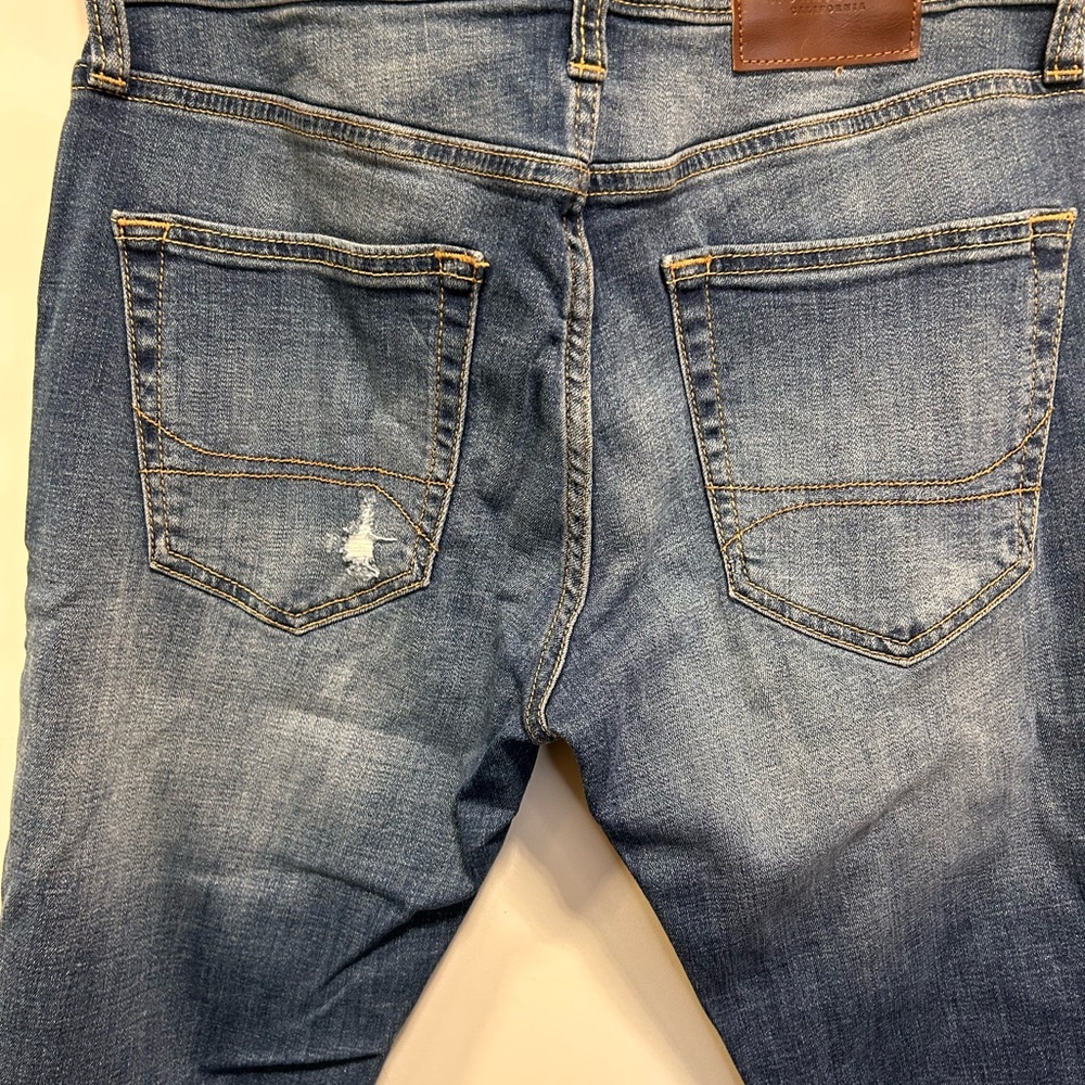Jean - Picture 8 of 9